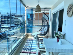 Hygge flat with heated floors & sunny balcony!